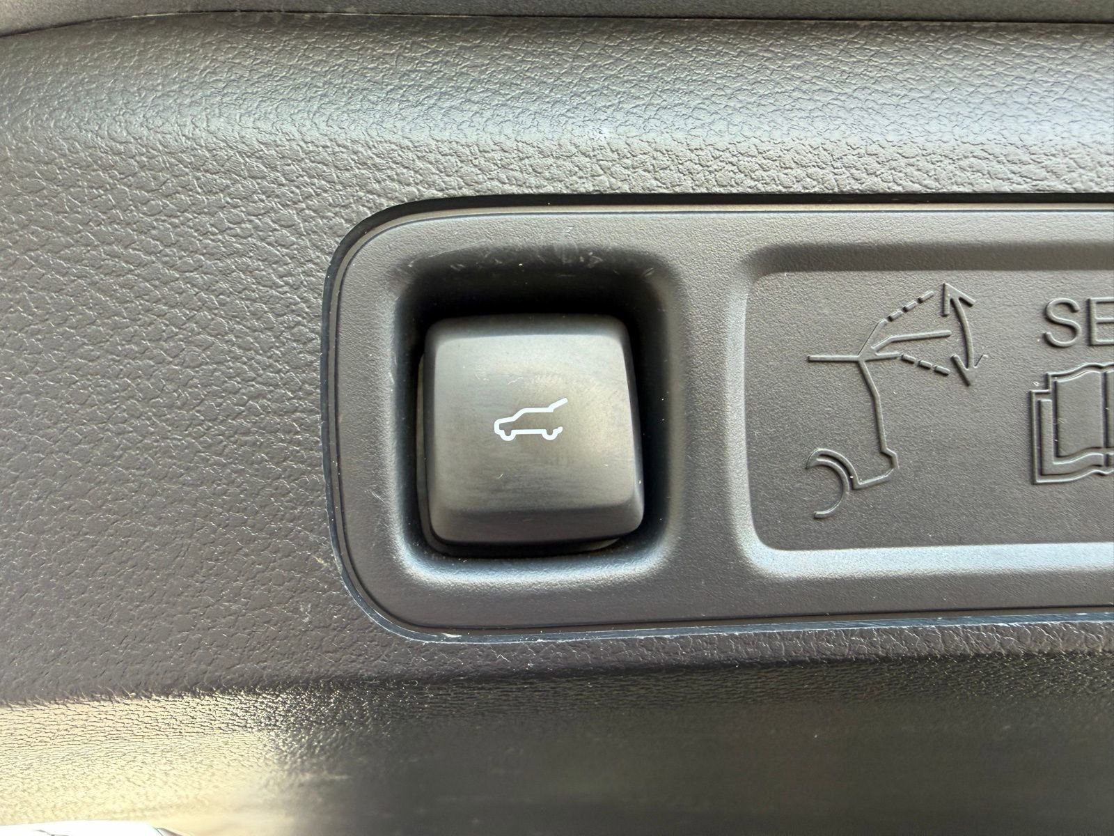 Used 2024 Ford Expedition XLT AWD/4WD image 13