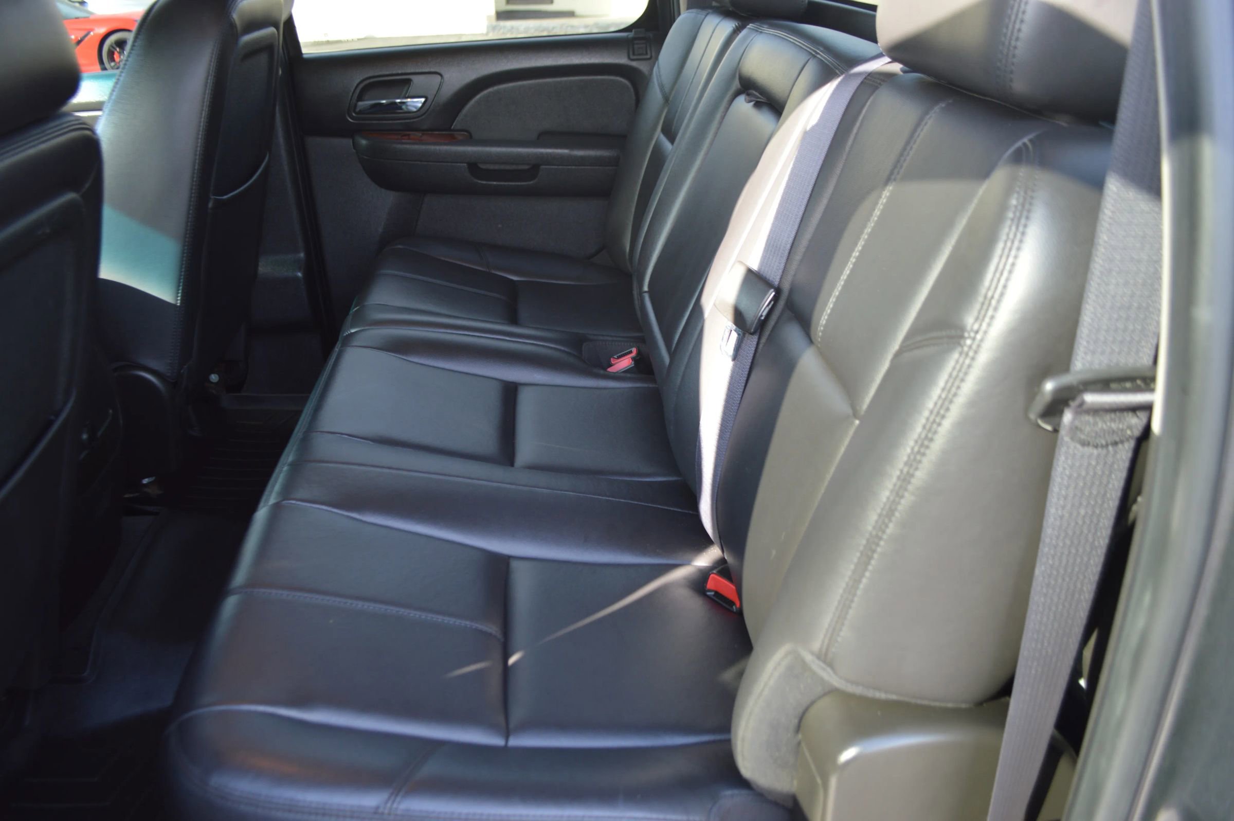 Used 2011 GMC Sierra 3500 SLT w/ SLT Convenience Package image 17