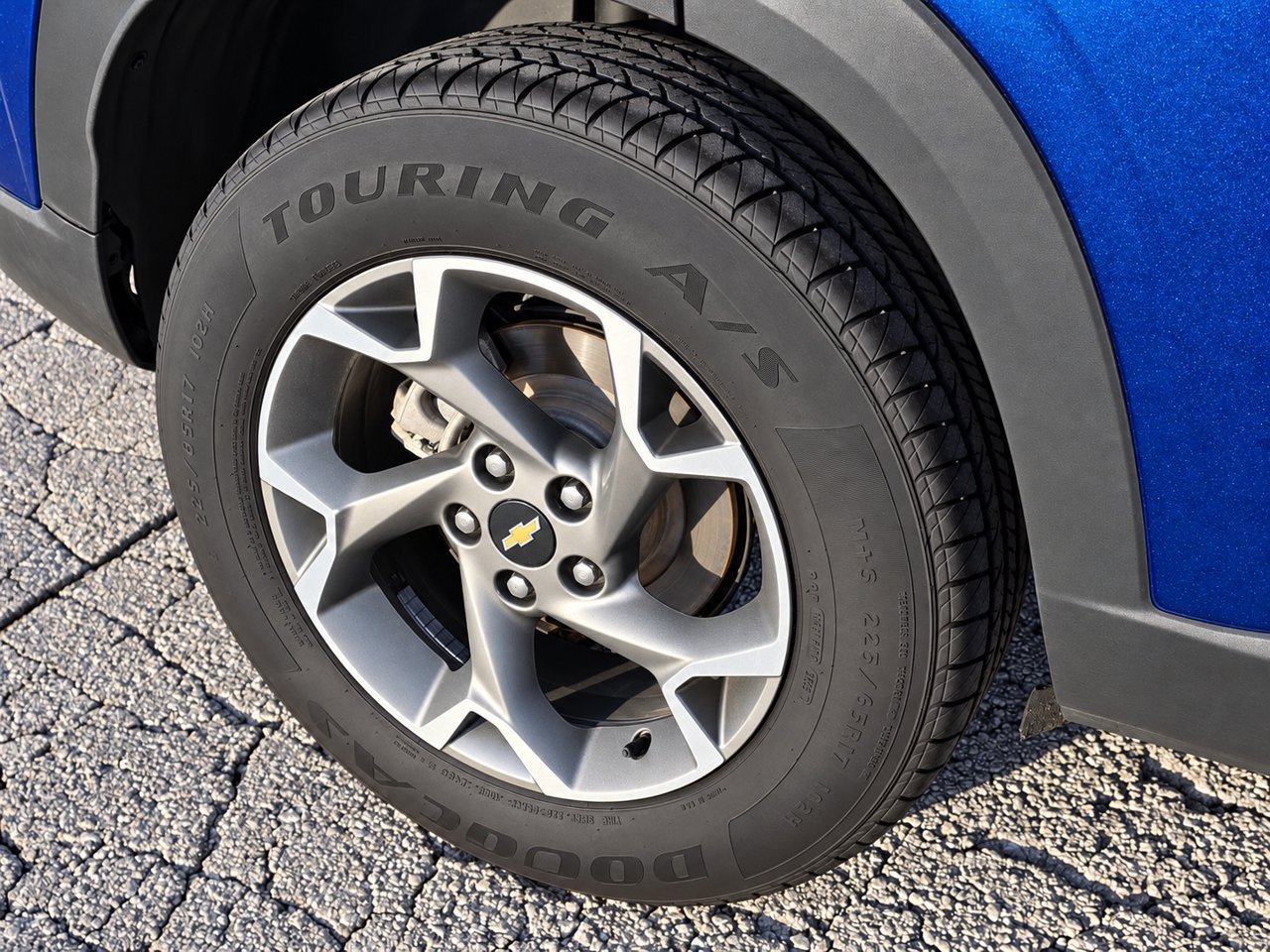 Certified 2024 Chevrolet Trax LT w/ Sunroof Package FWD image 9