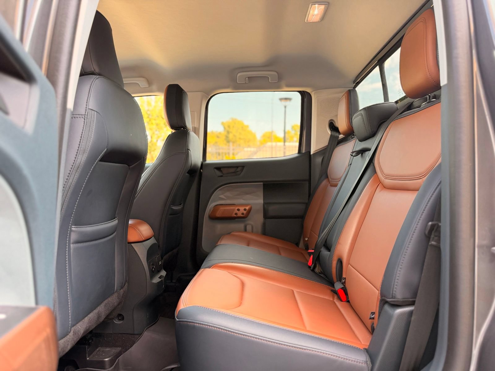 Used 2023 Ford Maverick Lariat w/ Lariat Luxury Package AWD/4WD image 25