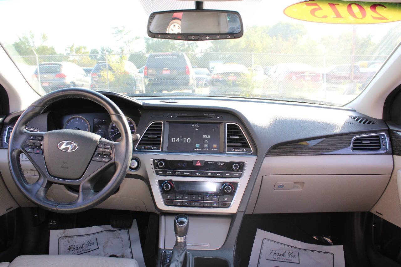 Used 2015 Hyundai Sonata ECO w/ Option Group 08 FWD image 20