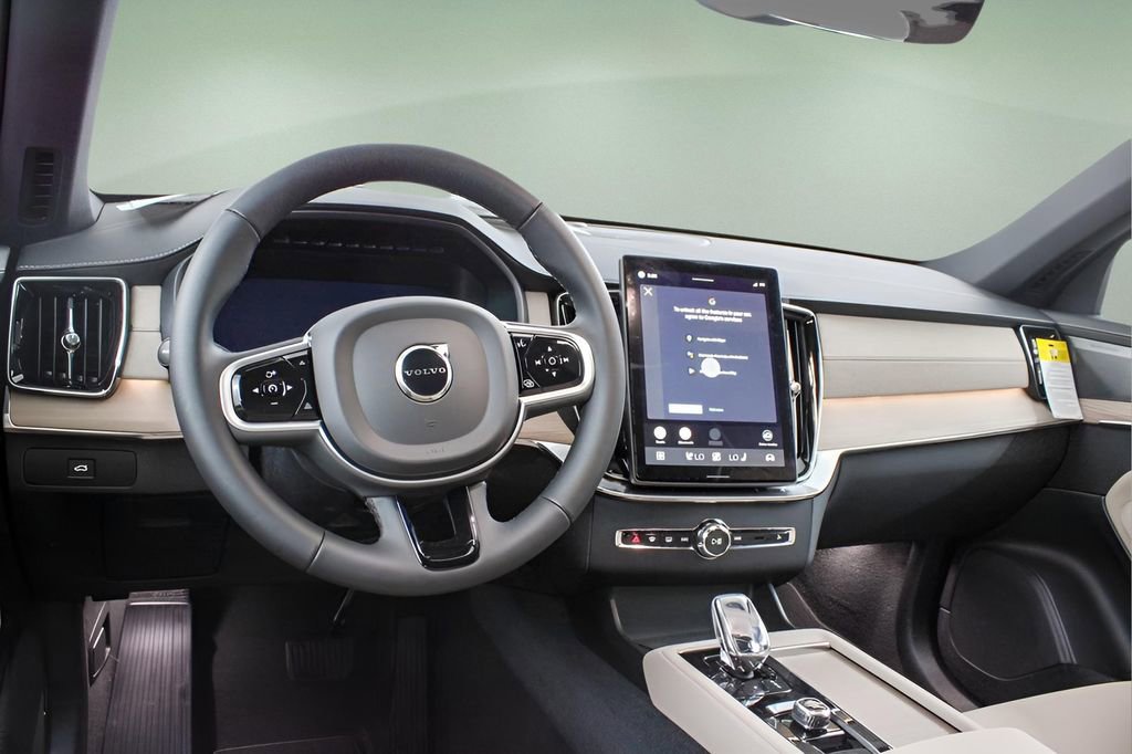 New 2026 Volvo XC90 B6 Plus w/ Protection Package Premier image 13