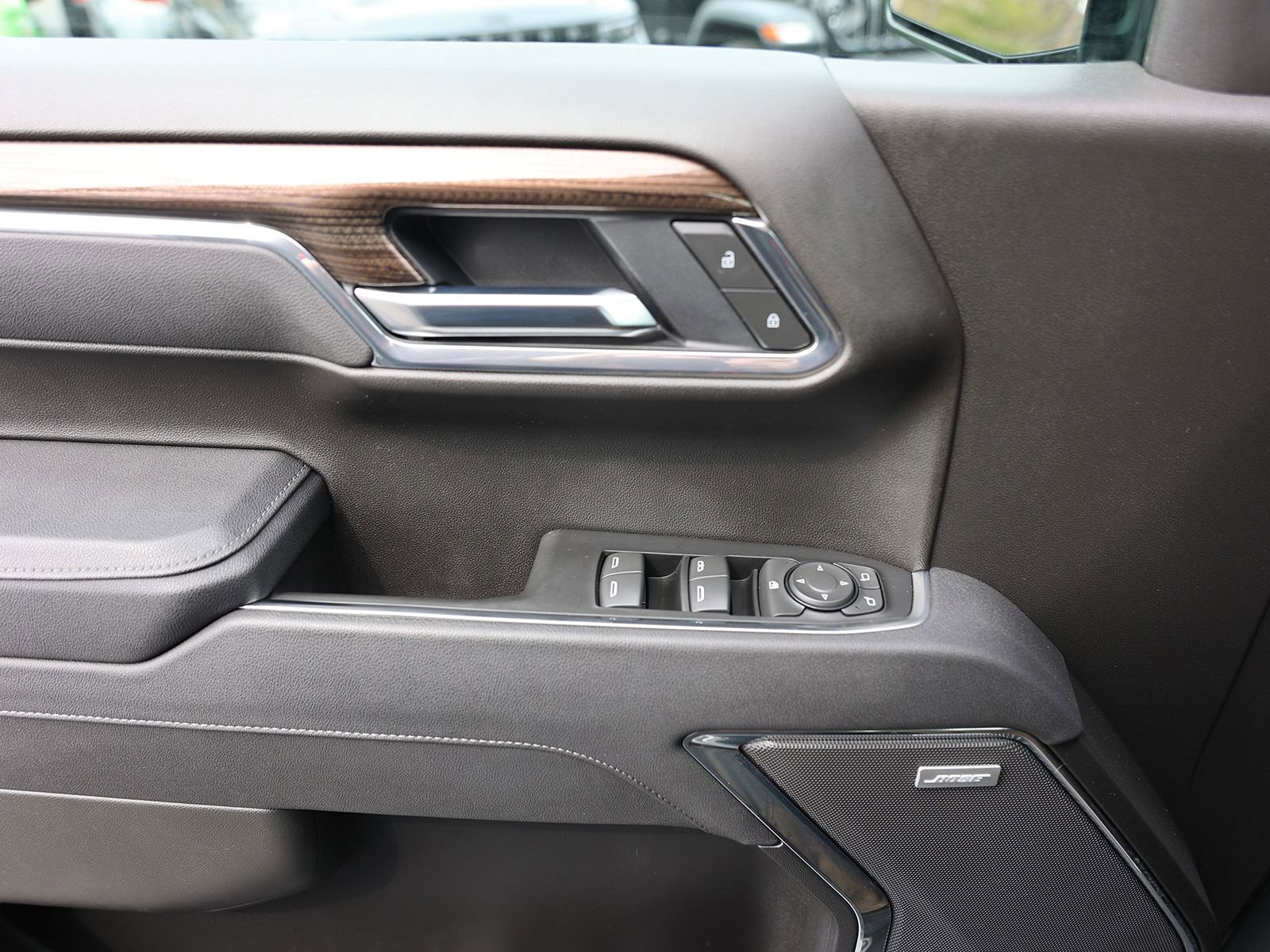 Used 2025 Chevrolet Silverado 1500 LT Trail Boss w/ Convenience Package II image 38