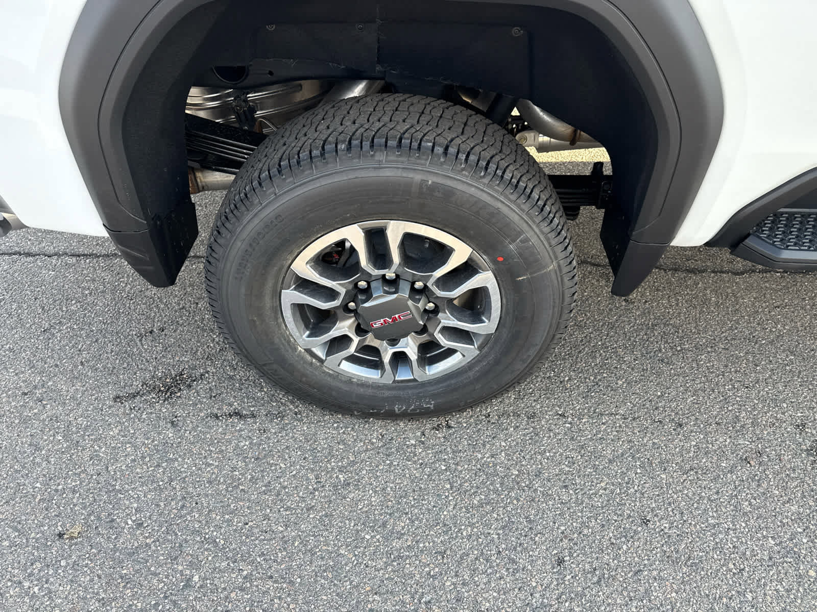 New 2026 GMC Sierra 2500 SLT image 9