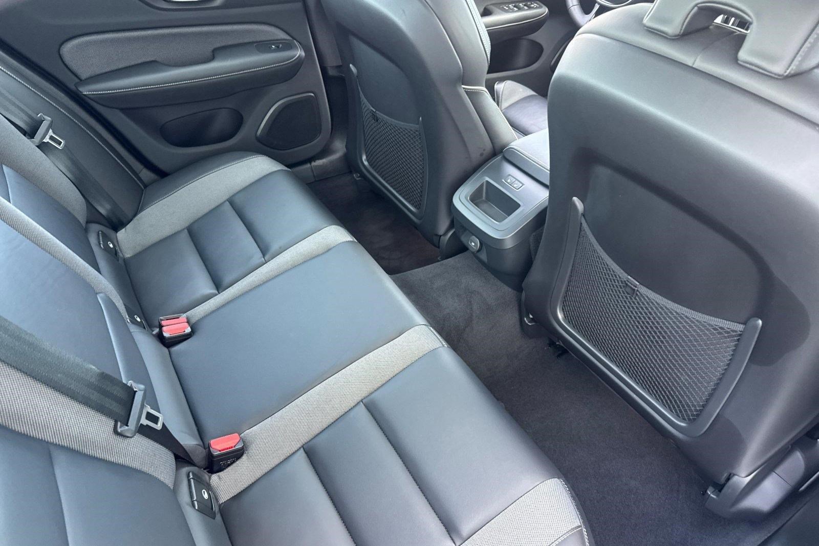 Used 2024 Volvo S60 B5 Plus w/ Climate Package image 28