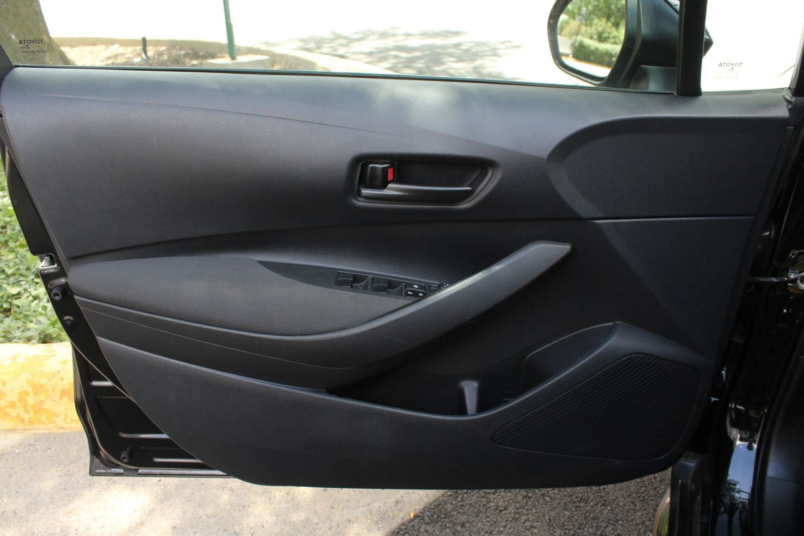Used 2024 Toyota Corolla LE FWD image 15
