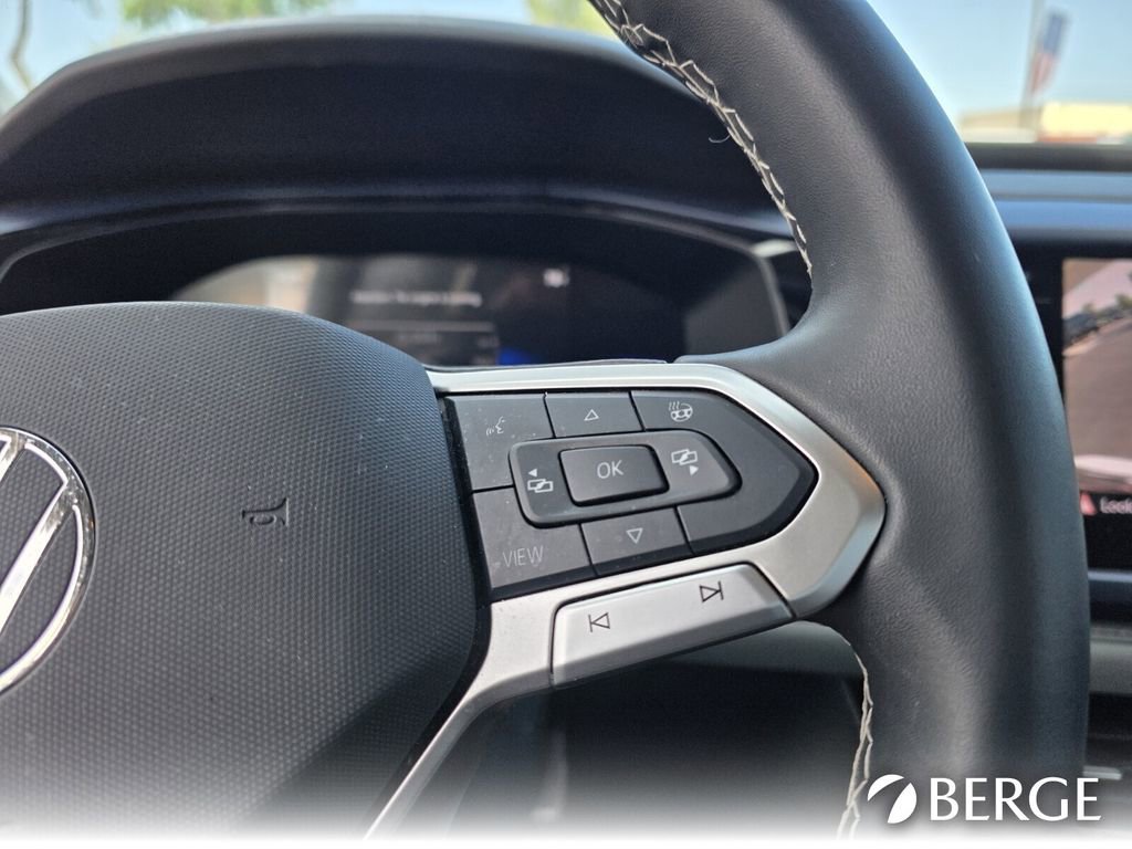 Used 2024 Volkswagen Taos SE FWD image 23