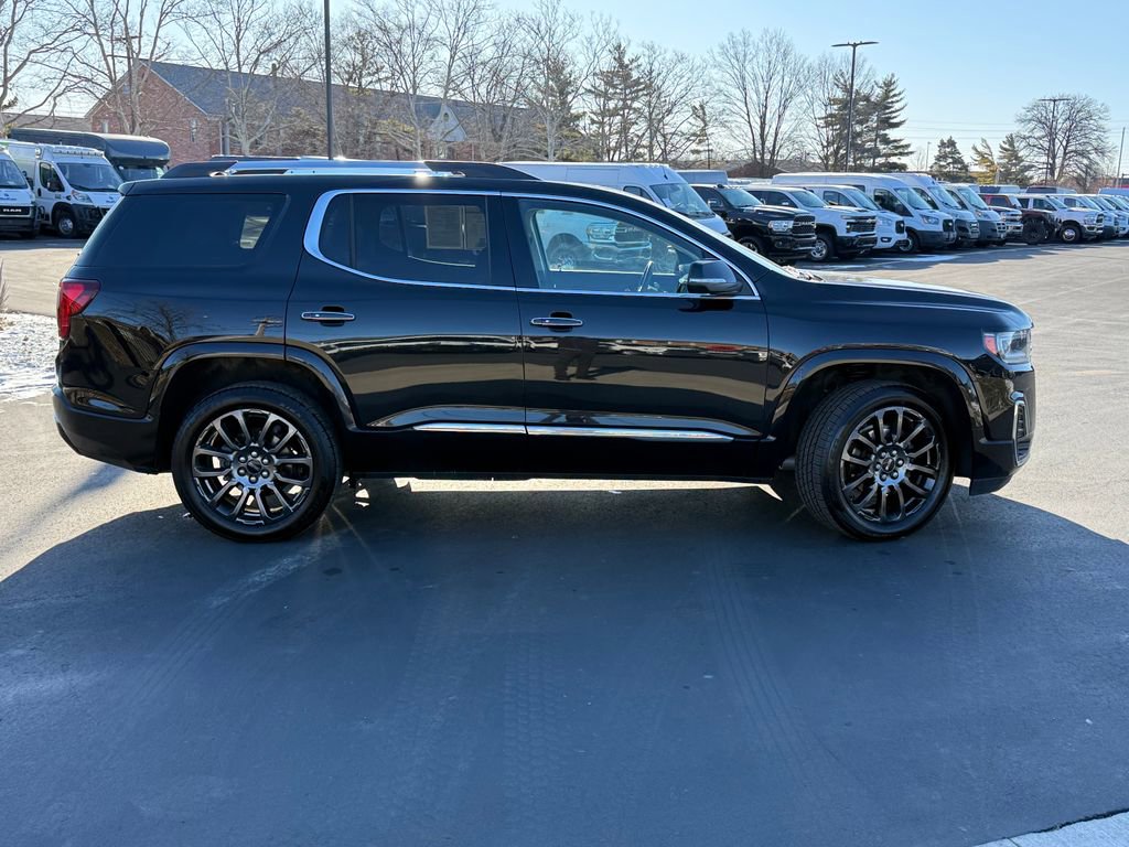 Used 2023 GMC Acadia Denali w/ Black Diamond Edition image 8