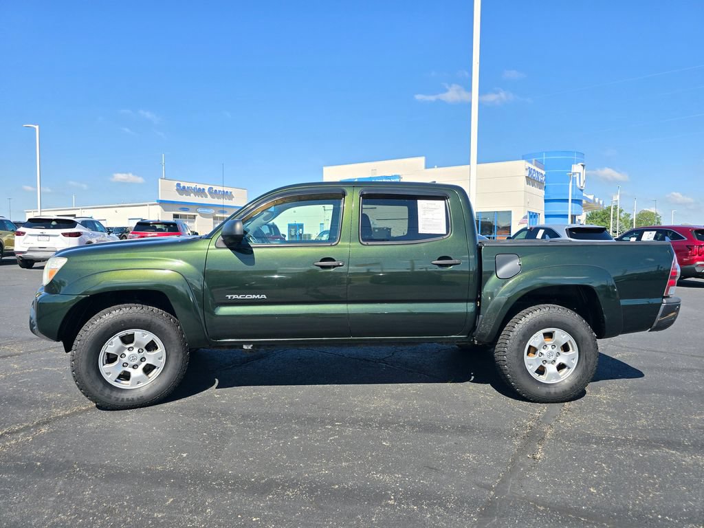 Used 2012 Toyota Tacoma 4x4 Double Cab w/ SR5 Pkg image 5