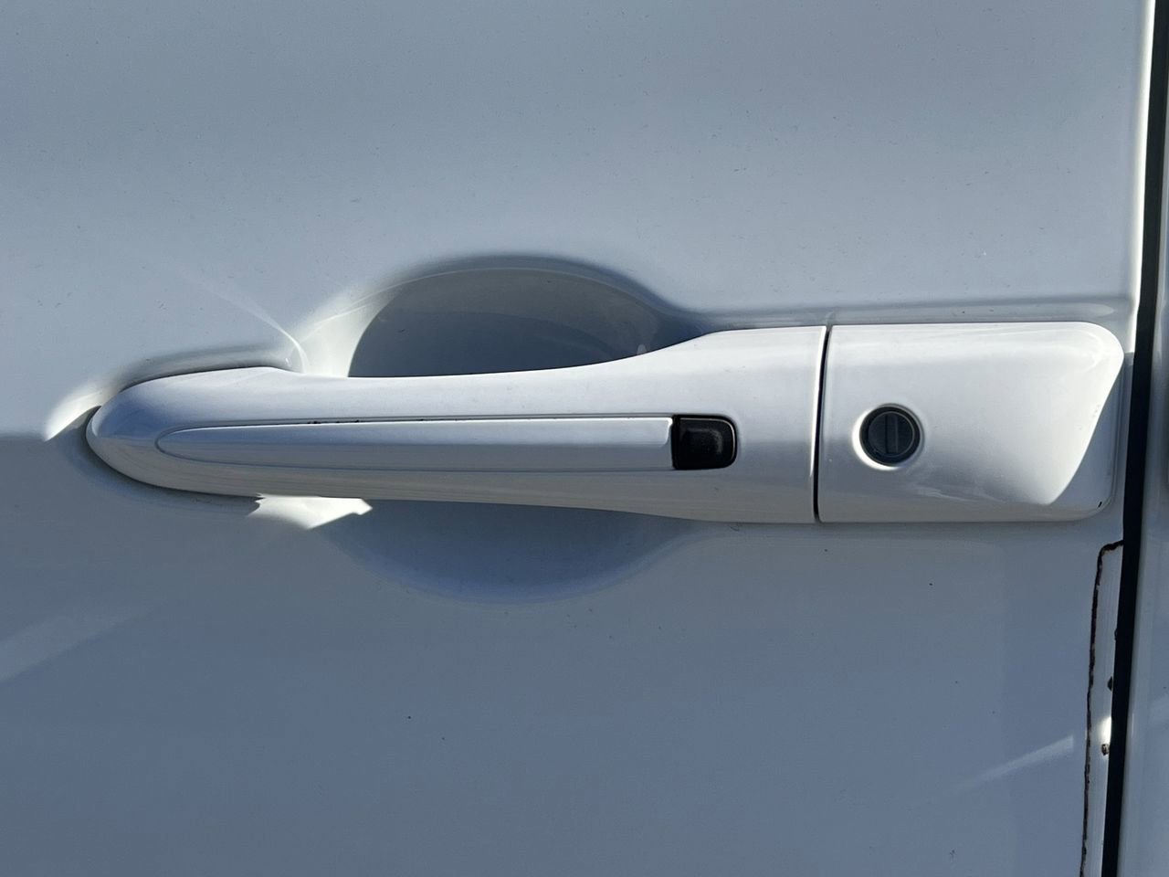 Used 2017 Chrysler Pacifica Touring image 37