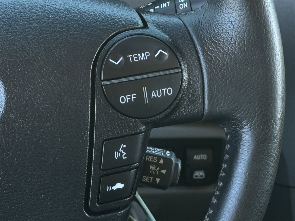 Used 2013 Toyota Sequoia Platinum image 16