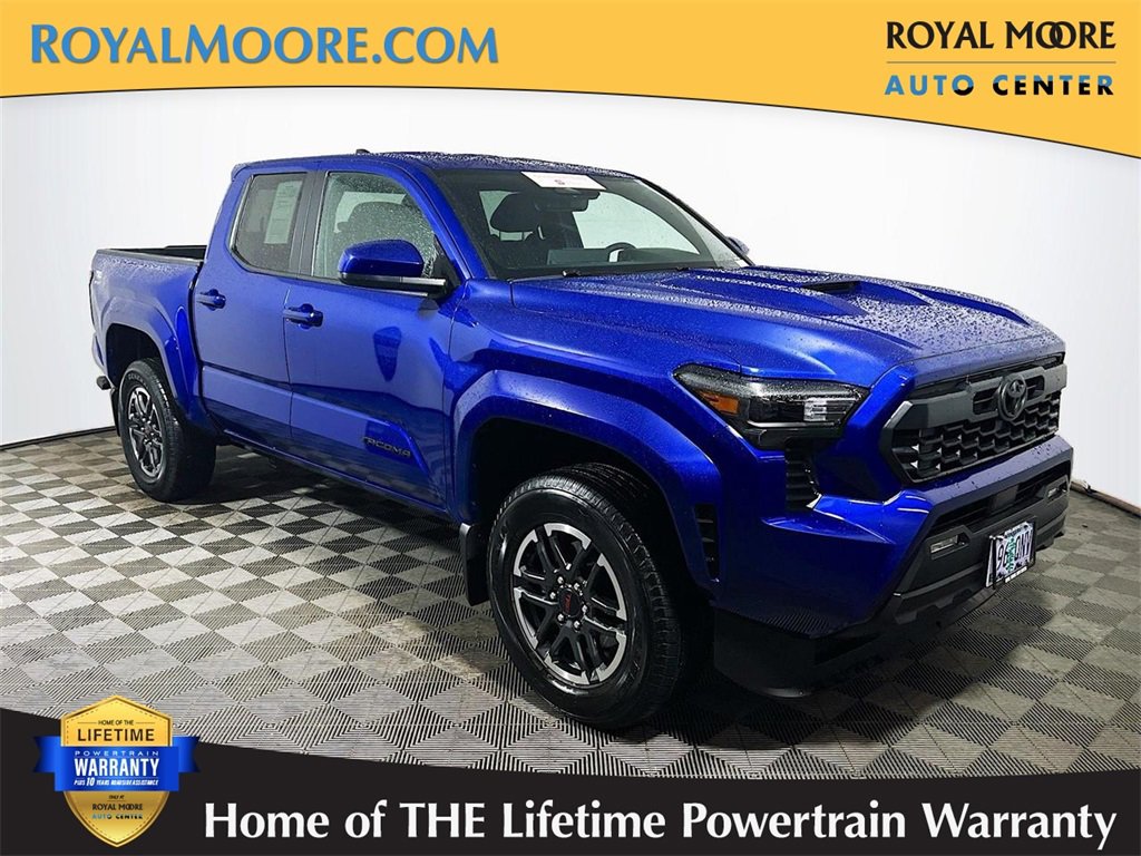 Certified 2025 Toyota Tacoma TRD Sport image 1