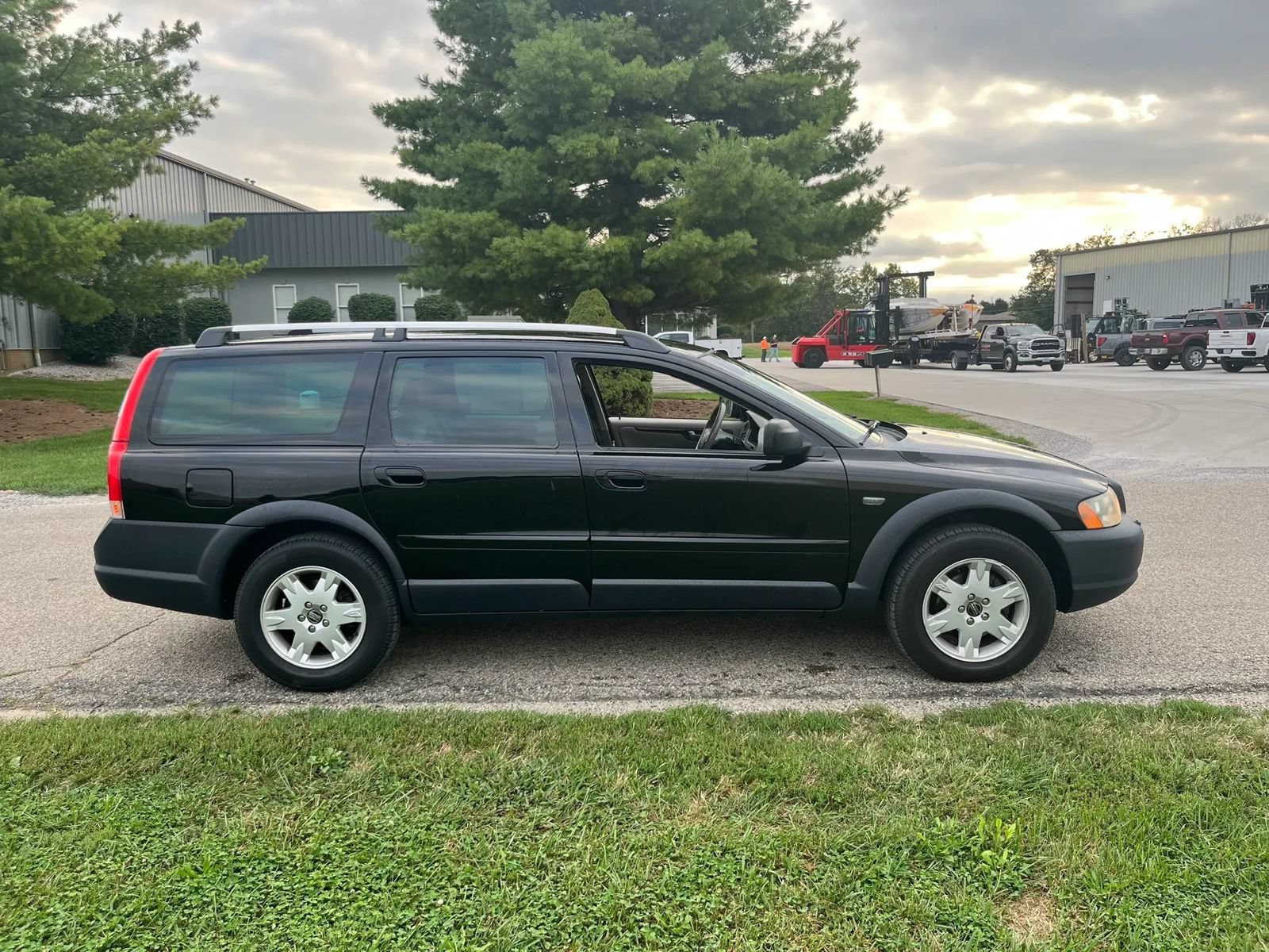 Used 2006 Volvo XC70 Ocean Race Edition AWD/4WD image 4