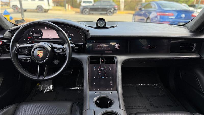 Used 2022 Porsche Taycan GTS image 21