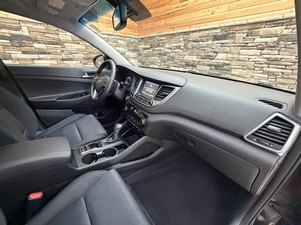 Used 2018 Hyundai Tucson Value AWD/4WD image 11