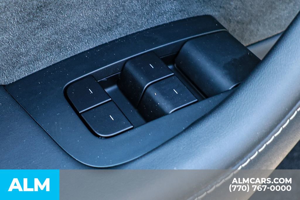 Used 2025 Tesla Model Y Long Range image 43