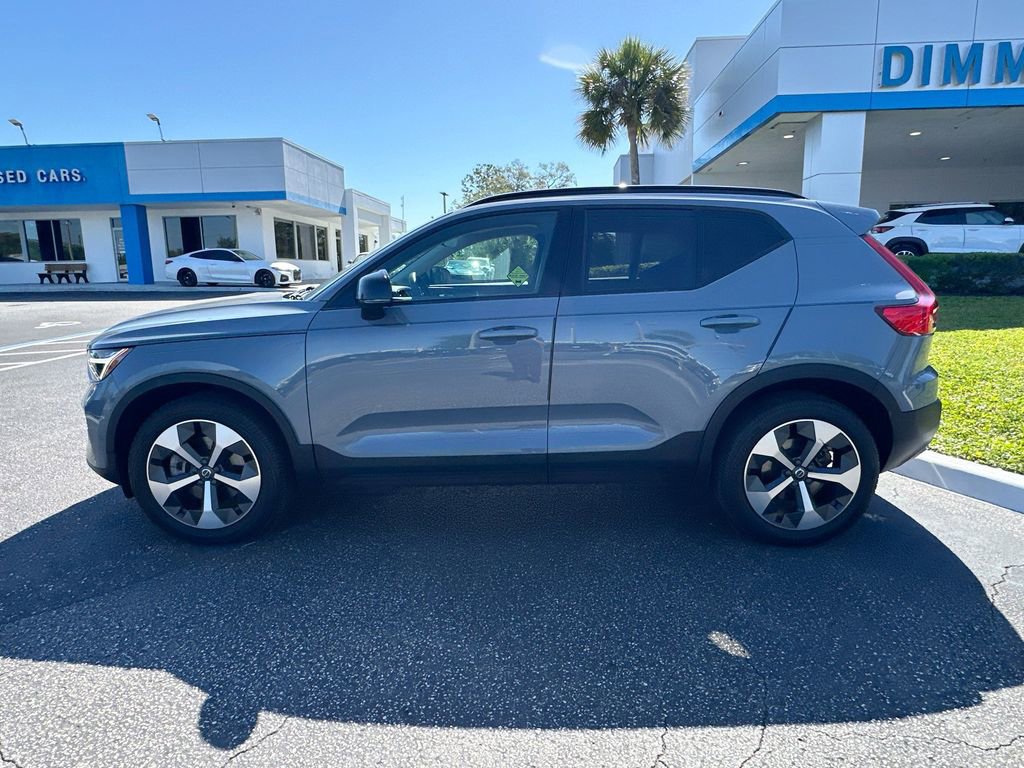 Used 2023 Volvo XC40 B5 Ultimate AWD/4WD image 8