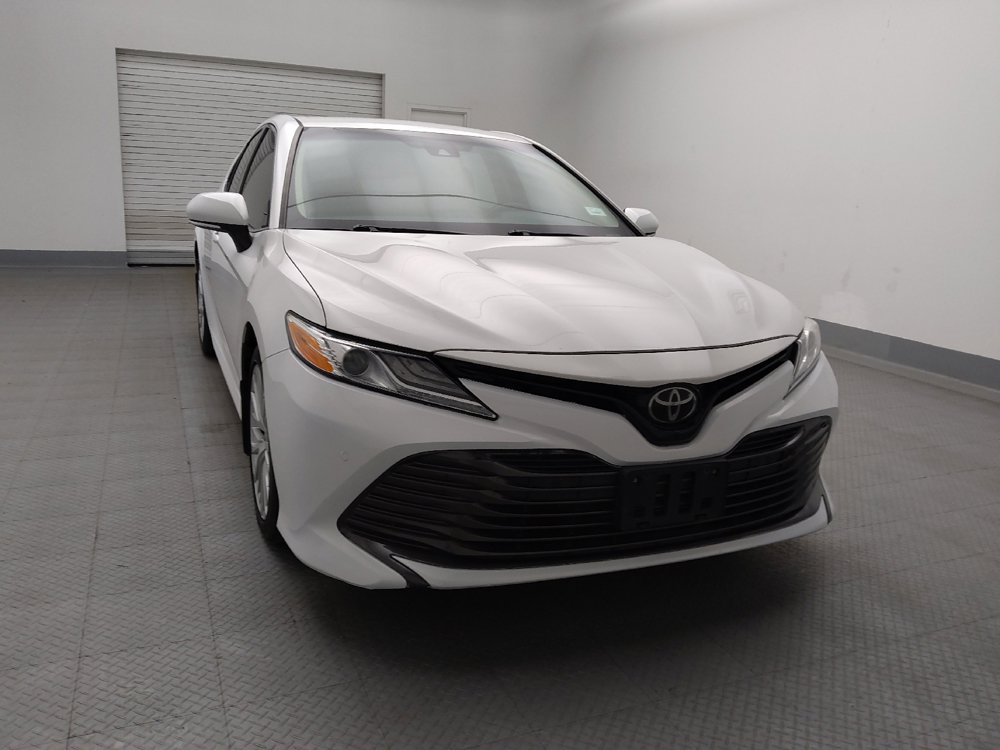 Used 2018 Toyota Camry XLE FWD image 14