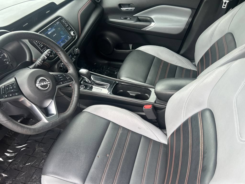 Used 2023 Nissan Kicks SR w/ SR Premium Package FWD image 11