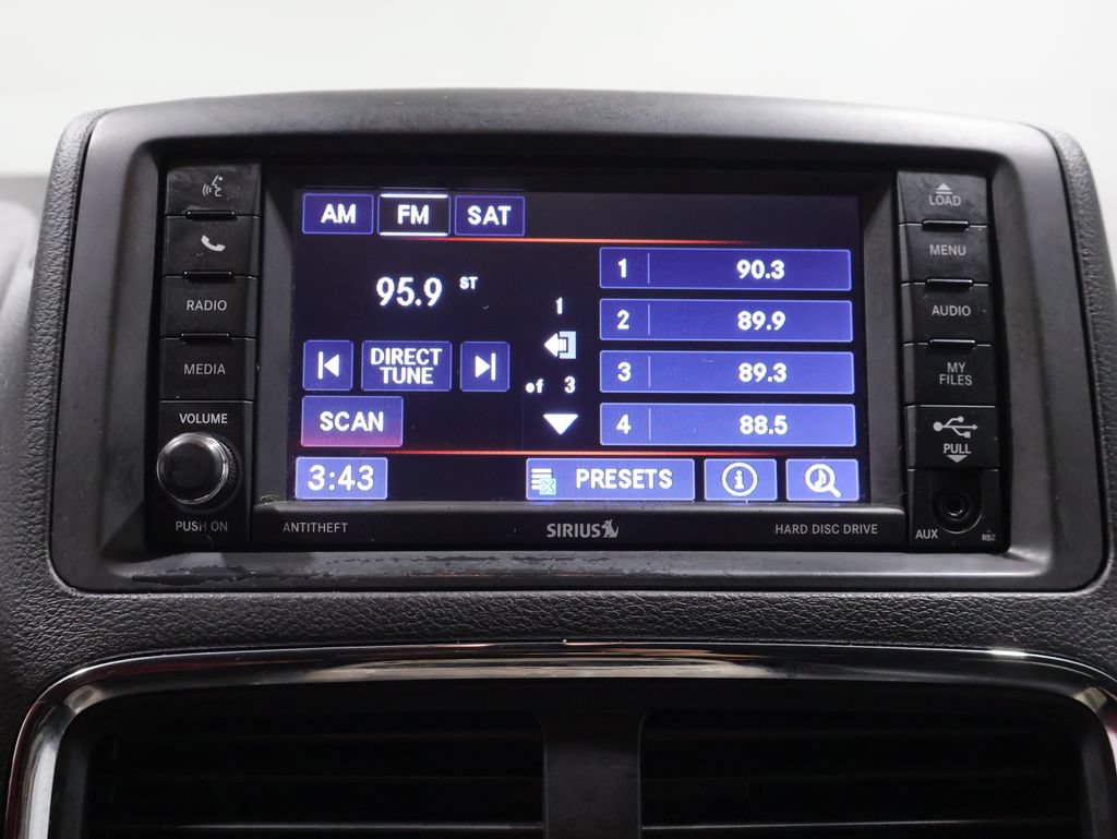 Used 2019 Dodge Grand Caravan SXT FWD image 23