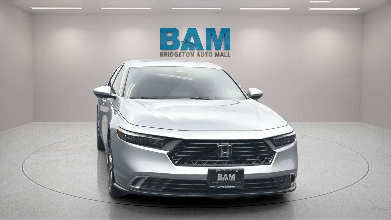 Used 2023 Honda Accord EX image 2