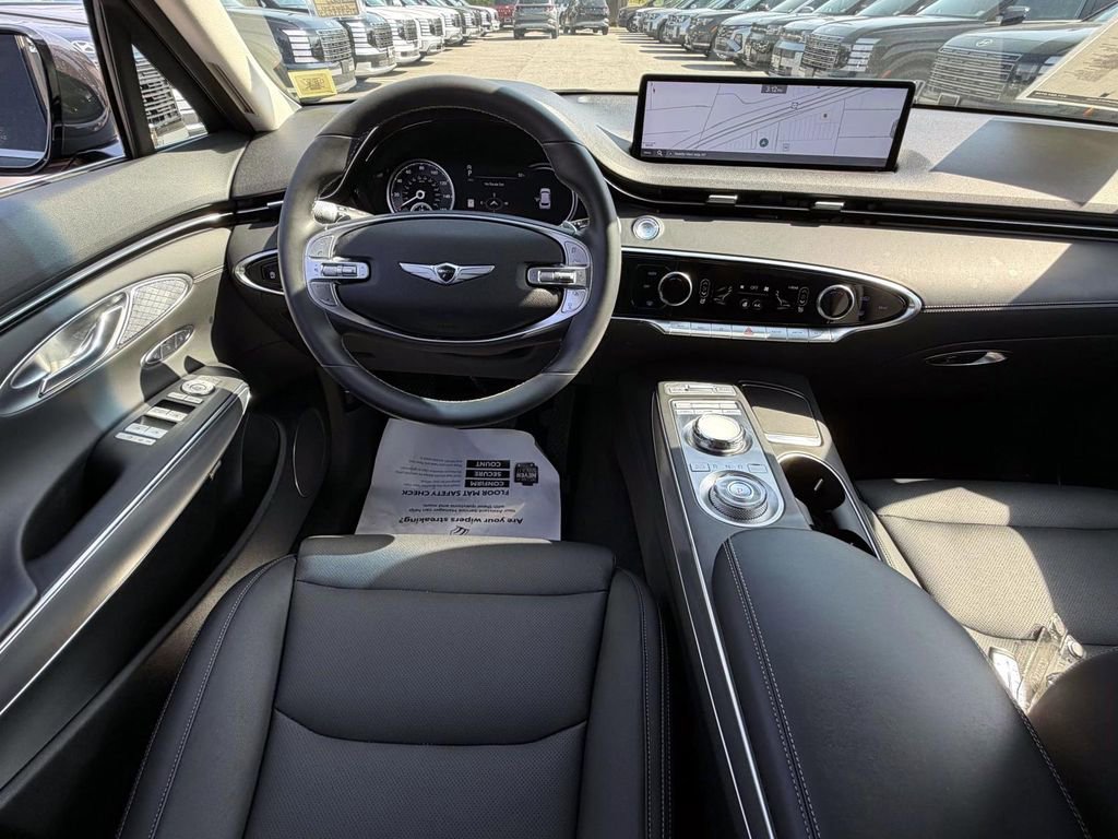 Certified 2024 Genesis GV70 2.5T w/ Select Package AWD/4WD image 24