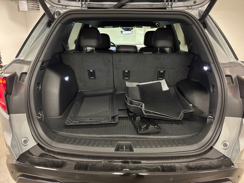 New 2026 GMC Terrain AT4 w/ Convenience Package III image 17