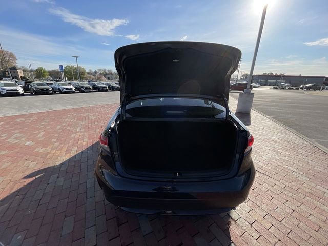 Used 2022 Toyota Corolla LE image 32