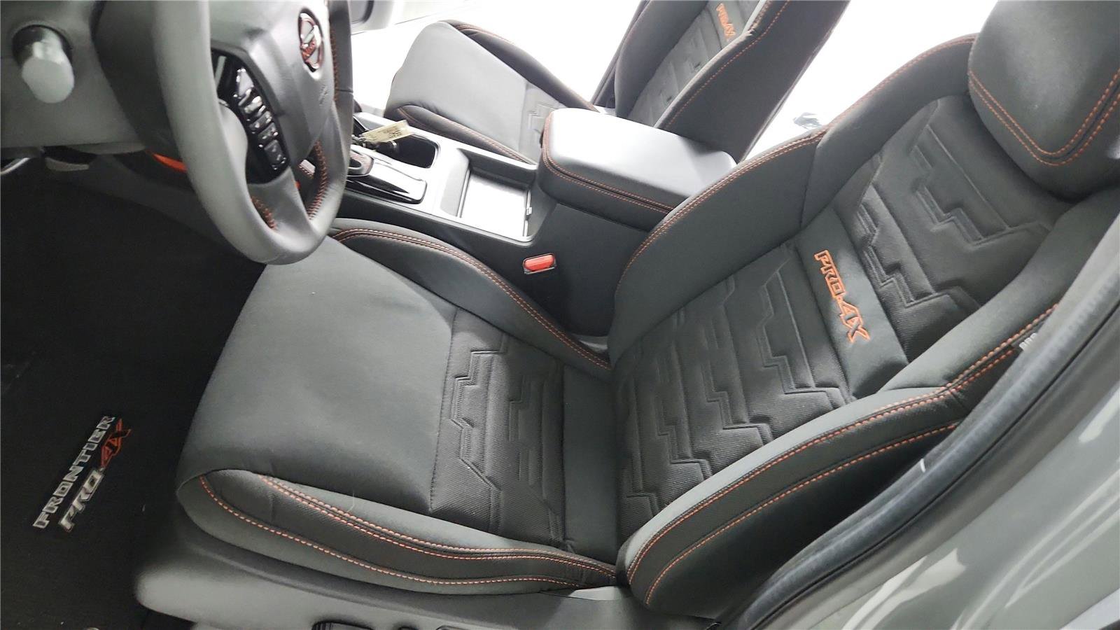 Used 2025 Nissan Frontier PRO-4X image 33