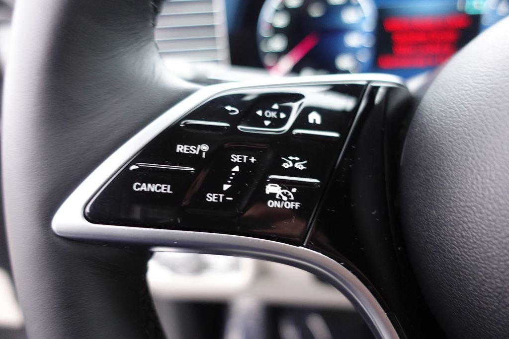 Used 2025 Mercedes-Benz GLS 450 4MATIC image 13