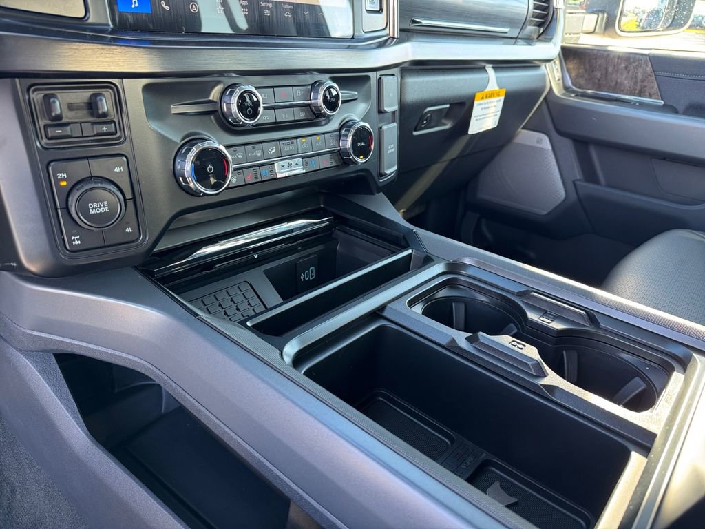New 2026 Ford F350 Lariat image 30