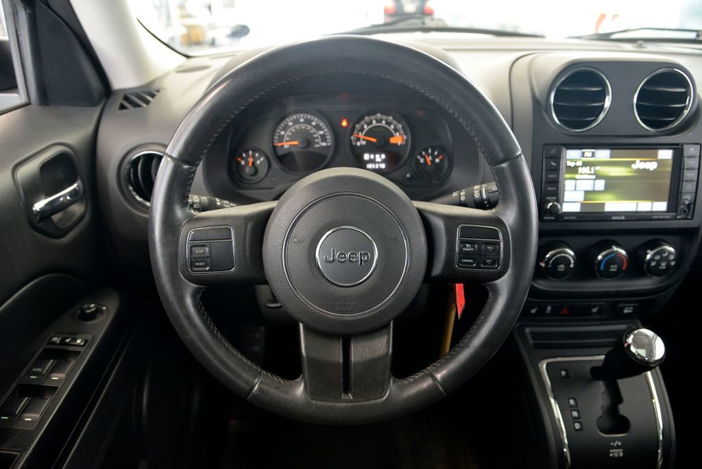 Used 2016 Jeep Patriot High Altitude AWD/4WD image 18