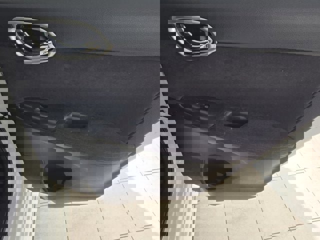 Used 2015 Nissan Sentra SR w/ Navigation Package image 6