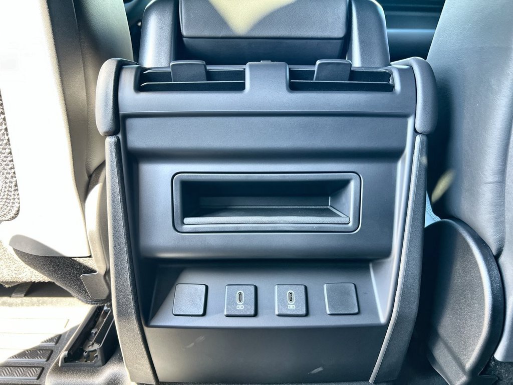 New 2026 Land Rover Defender 110 X-Dynamic SE AWD/4WD image 16