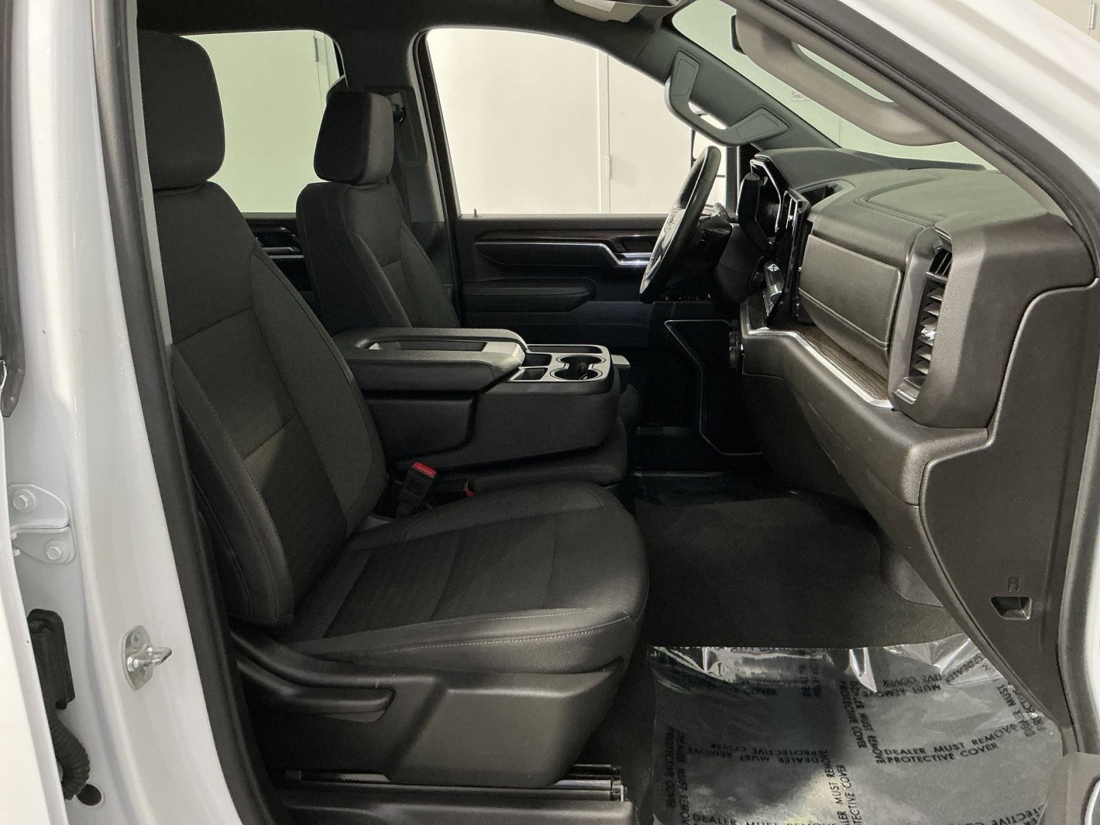 Used 2025 Chevrolet Silverado 2500 LT w/ Convenience Package image 25