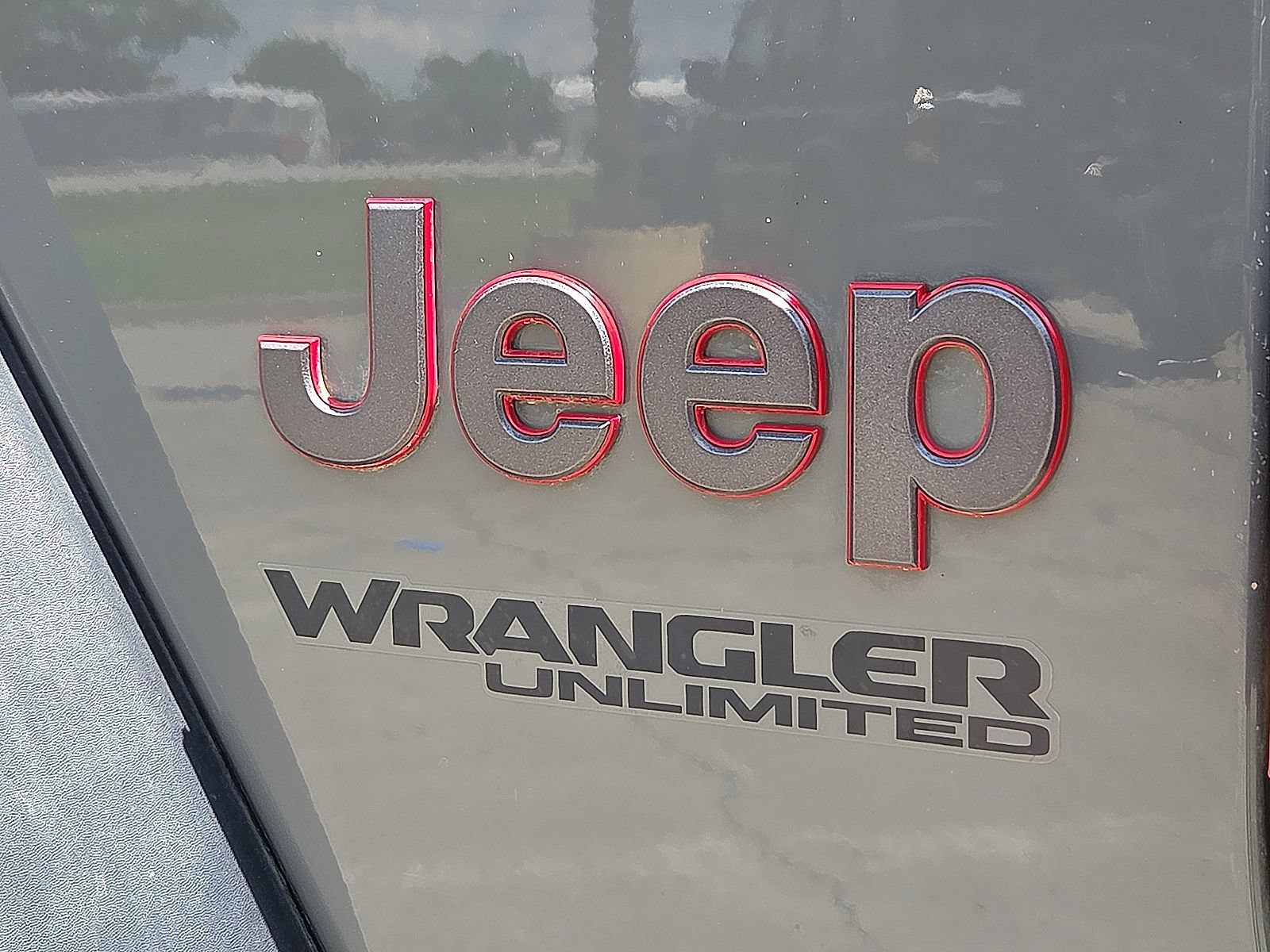 Used 2022 Jeep Wrangler Unlimited Rubicon w/ Cold Weather Group AWD/4WD image 9