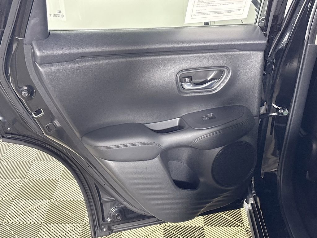 Certified 2025 Honda HR-V LX image 18