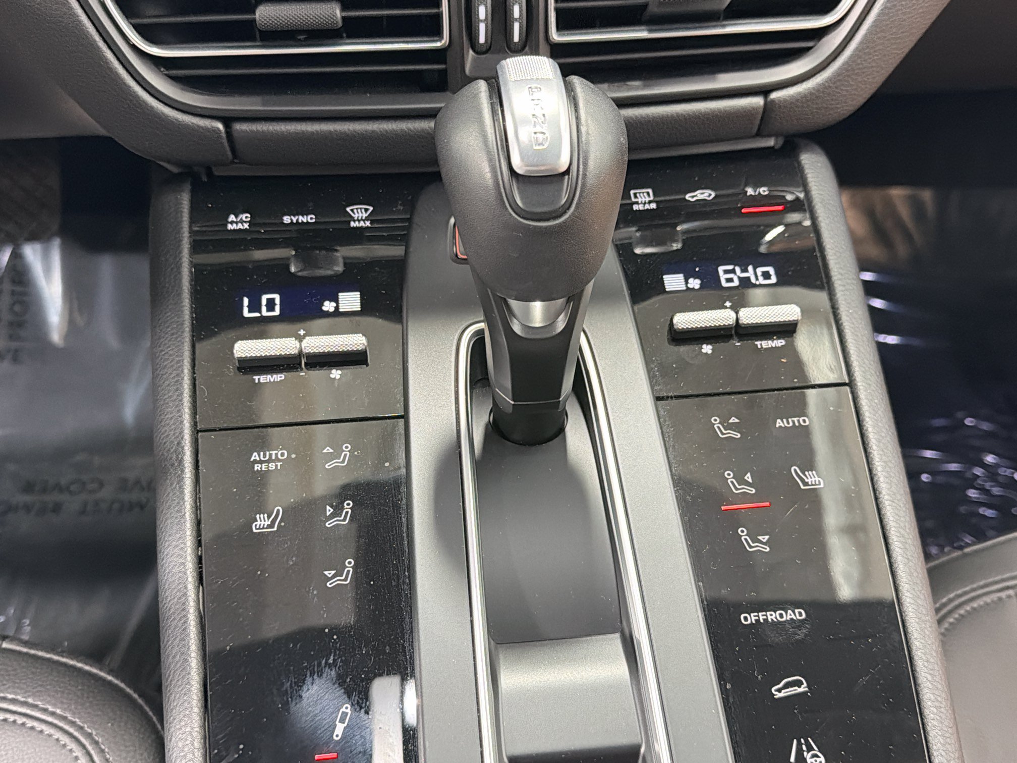 Certified 2026 Porsche Macan S AWD/4WD image 32