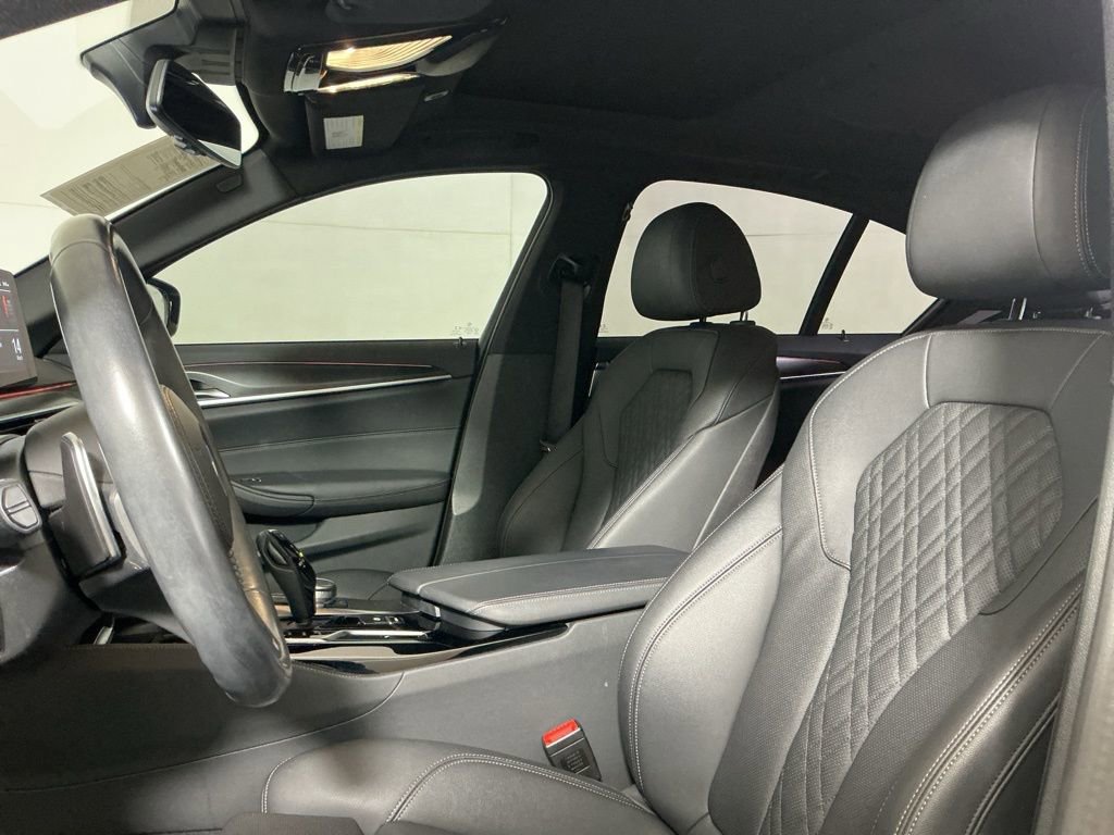 Used 2023 BMW 540i w/ M Sport Package image 23