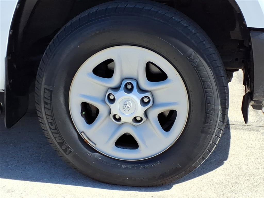Used 2019 Toyota Tundra SR image 11