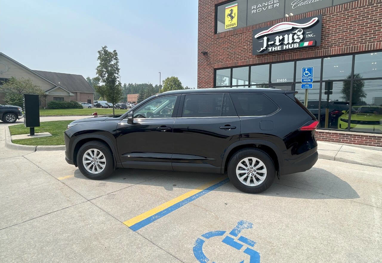 Used 2024 Toyota Grand Highlander AWD image 10