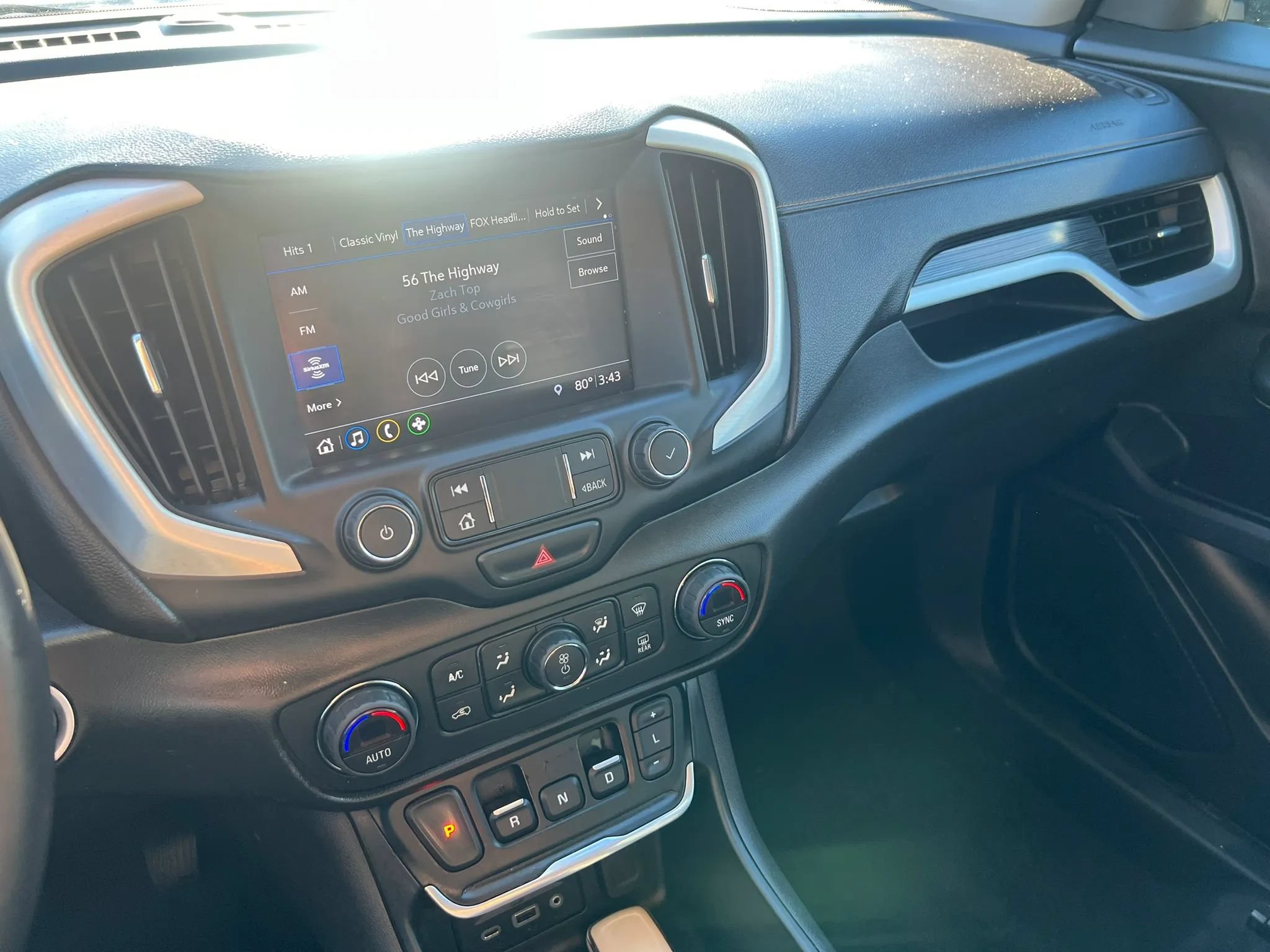 Used 2020 GMC Terrain SLT AWD/4WD image 22