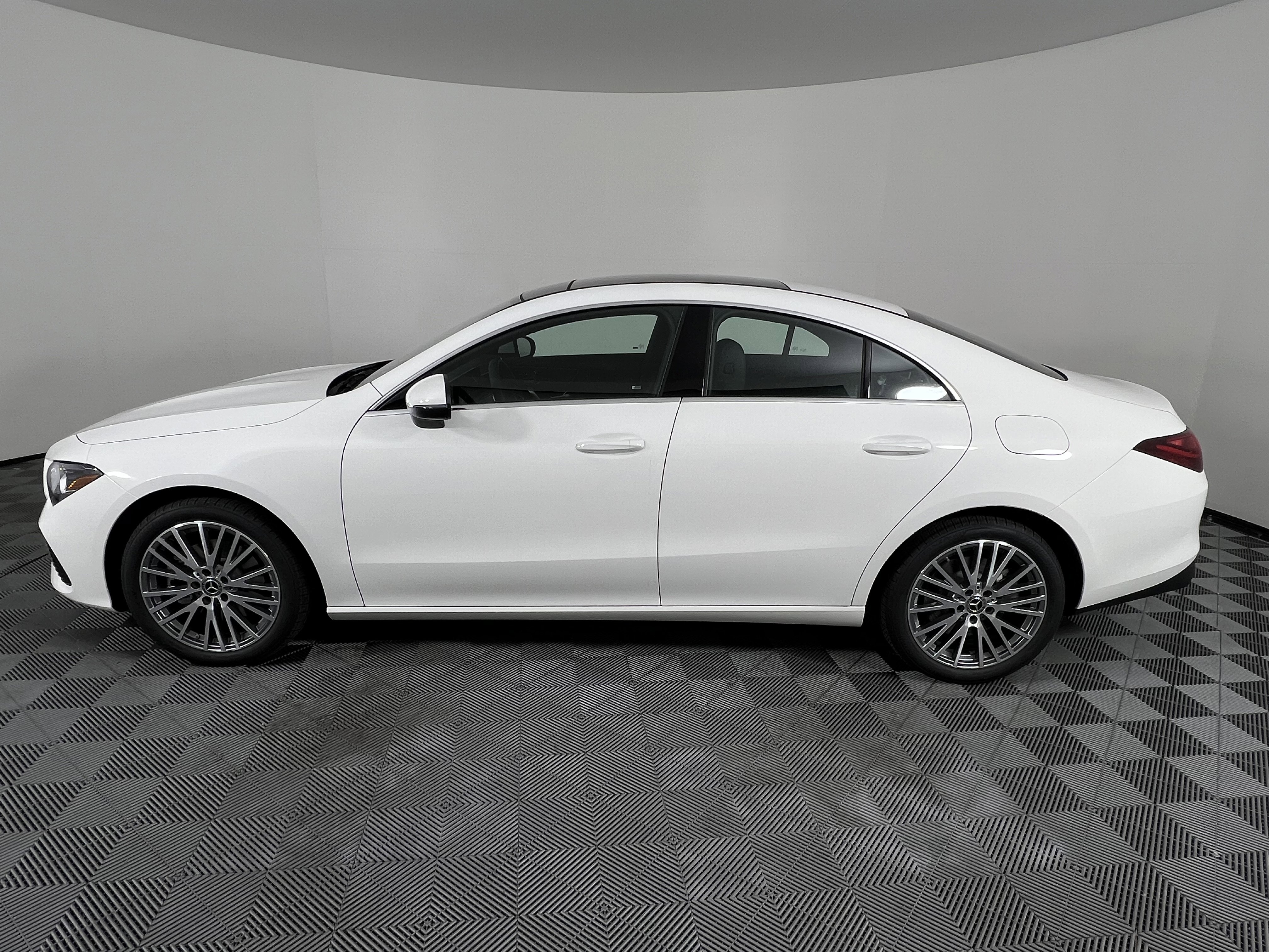 New 2026 Mercedes-Benz CLA 250 4MATIC image 9