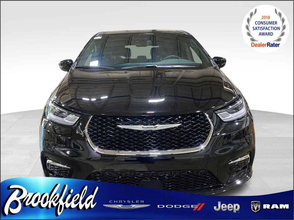 New 2026 Chrysler Pacifica Select image 2