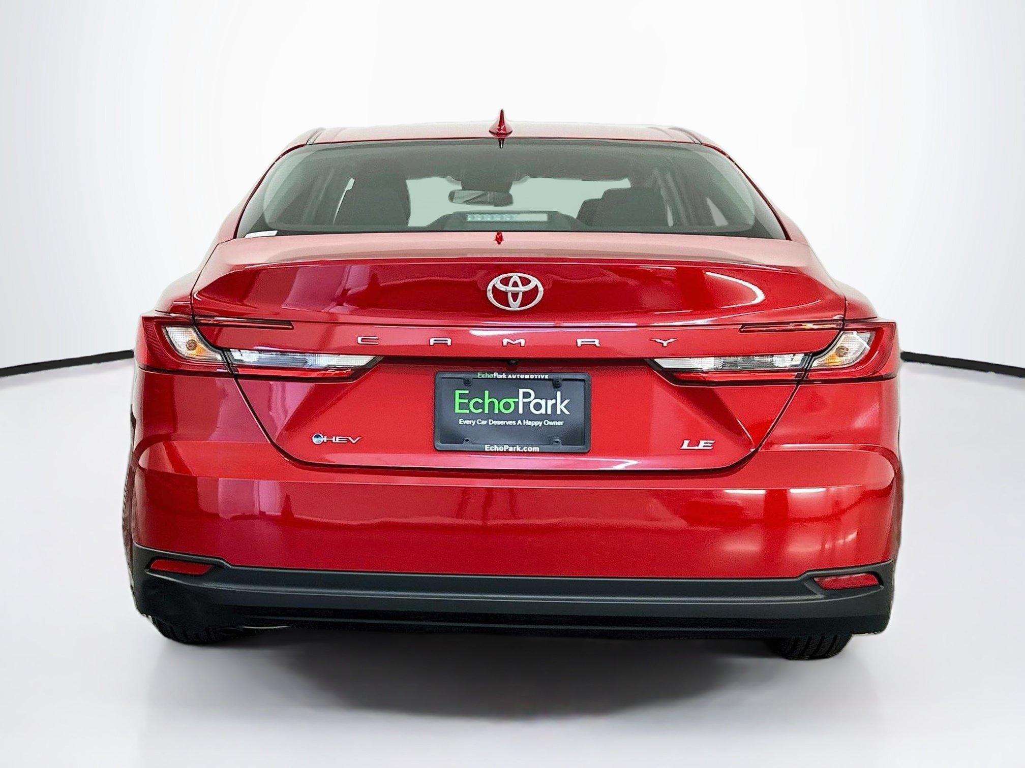 Used 2025 Toyota Camry LE FWD image 7