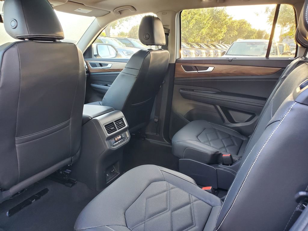 New 2026 Volkswagen Atlas SE FWD image 5