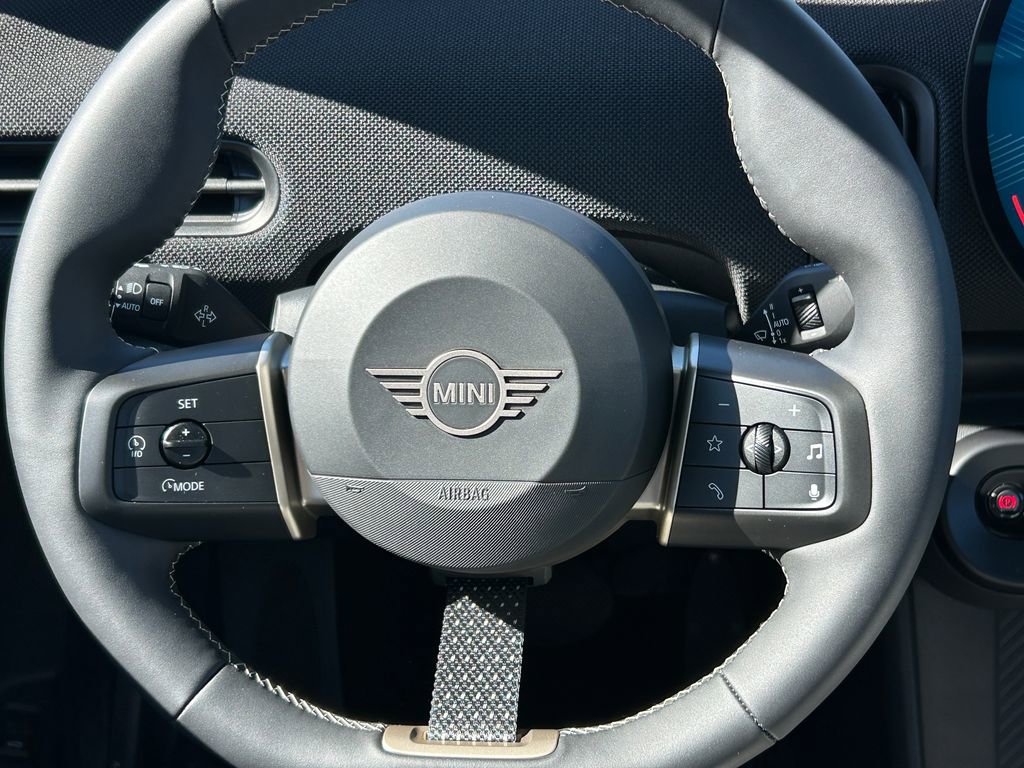 Used 2025 MINI Cooper S image 18