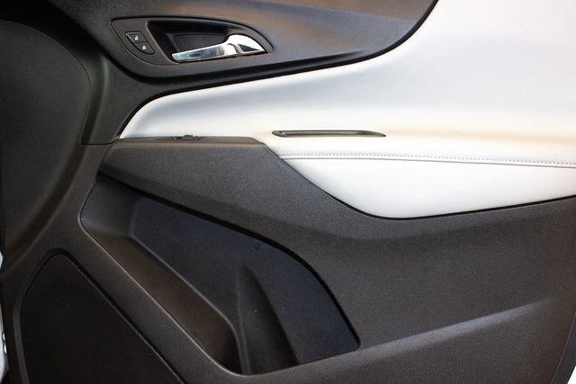 Used 2020 Chevrolet Equinox Premier image 11