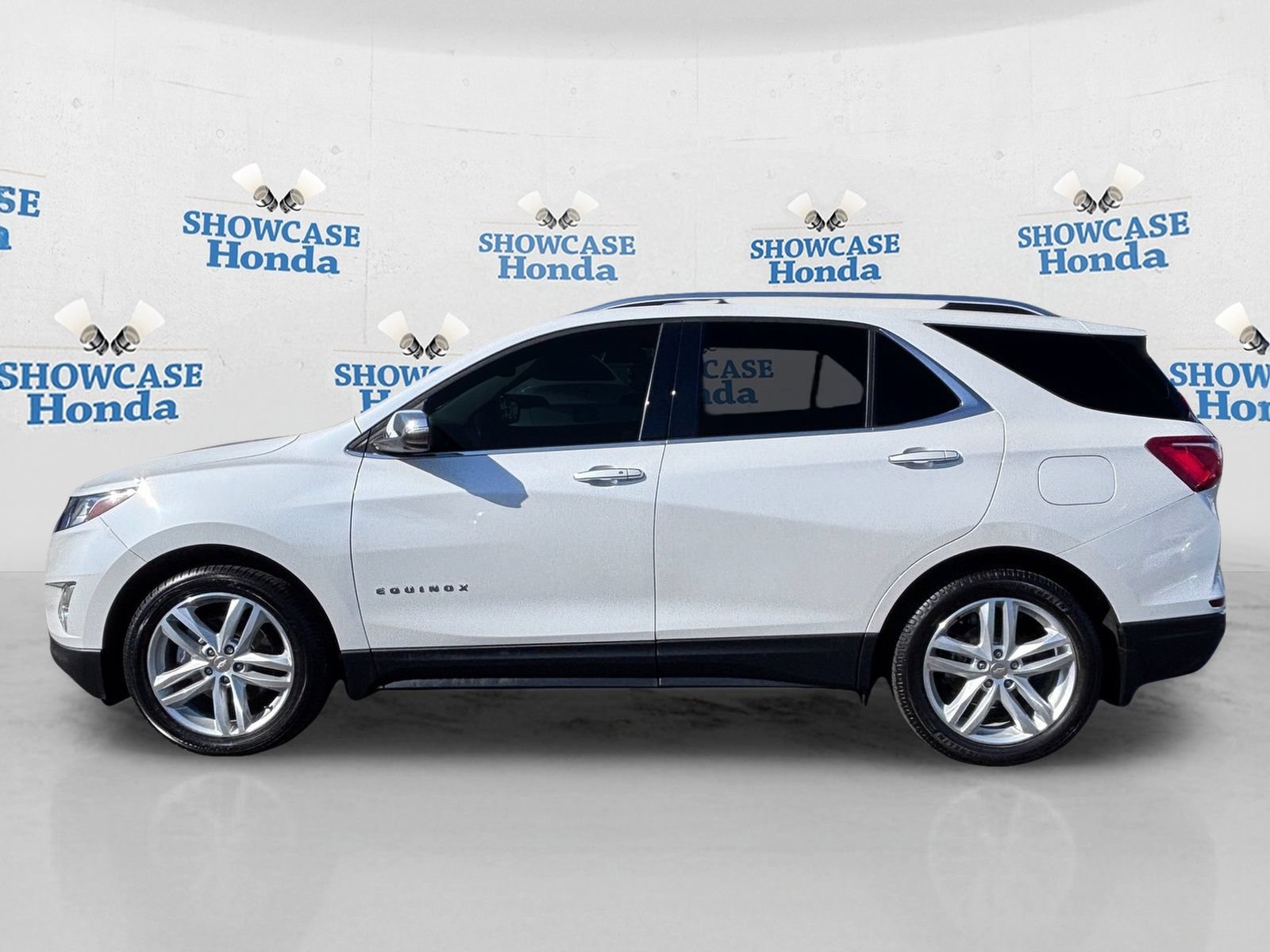 Used 2020 Chevrolet Equinox Premier FWD image 4