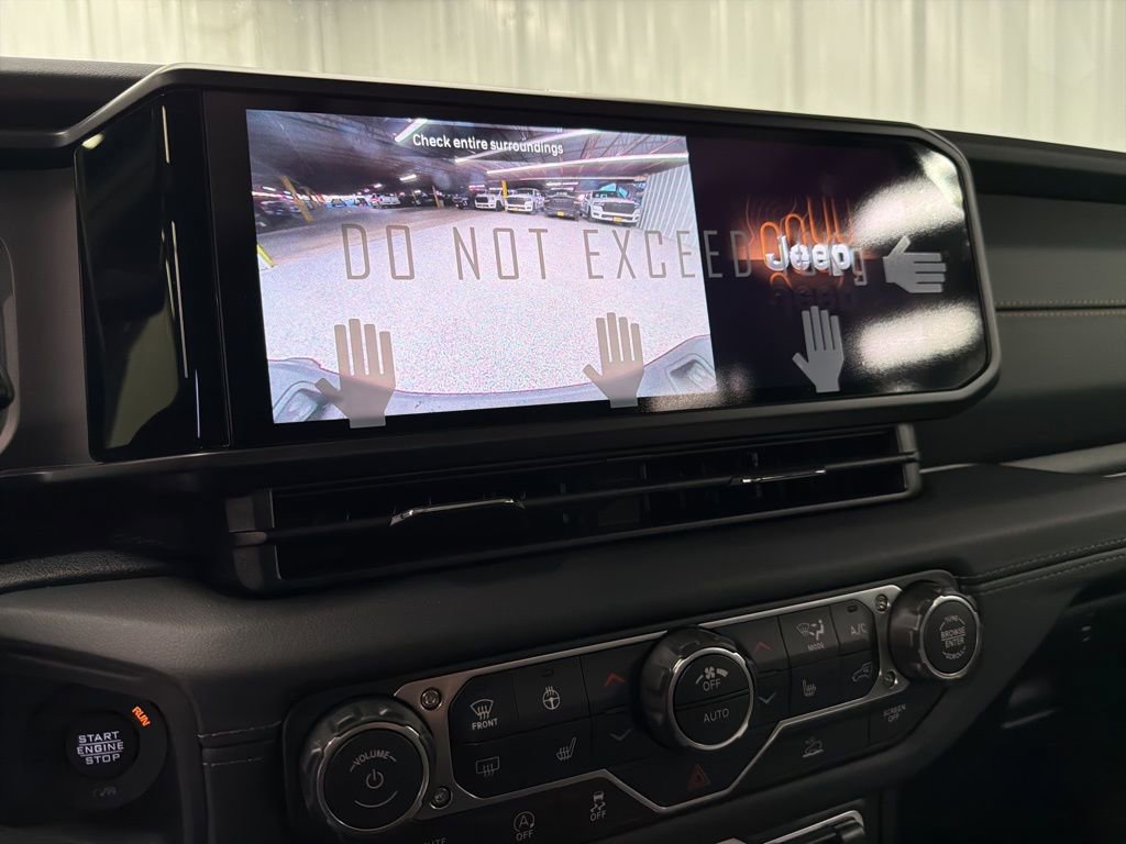 New 2026 Jeep Gladiator Sport image 19